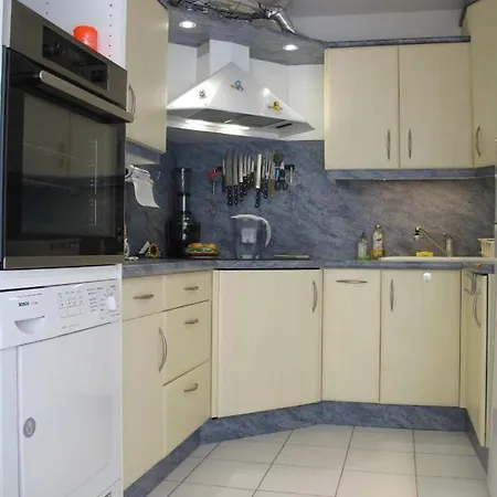 Apartment Tres Beau 2 Pieces Climatise Tout Equipe Avec Vue Mer Et Garage